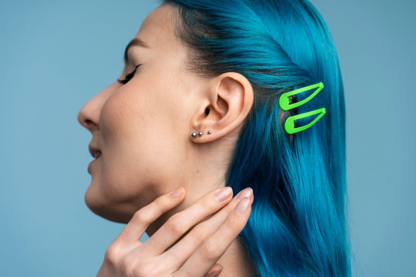 5 tips on how to wear fake earrings with sensitive ears